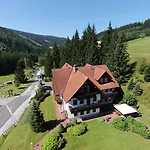 Martin & Kristyna Hotel 3*