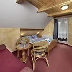Martin & Kristyna 3*
