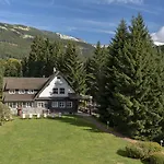 Martin & Kristyna Hotel