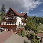 Martin & Kristyna Hotel