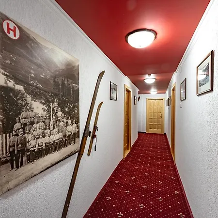 Martin & Kristyna Hotel 3*
